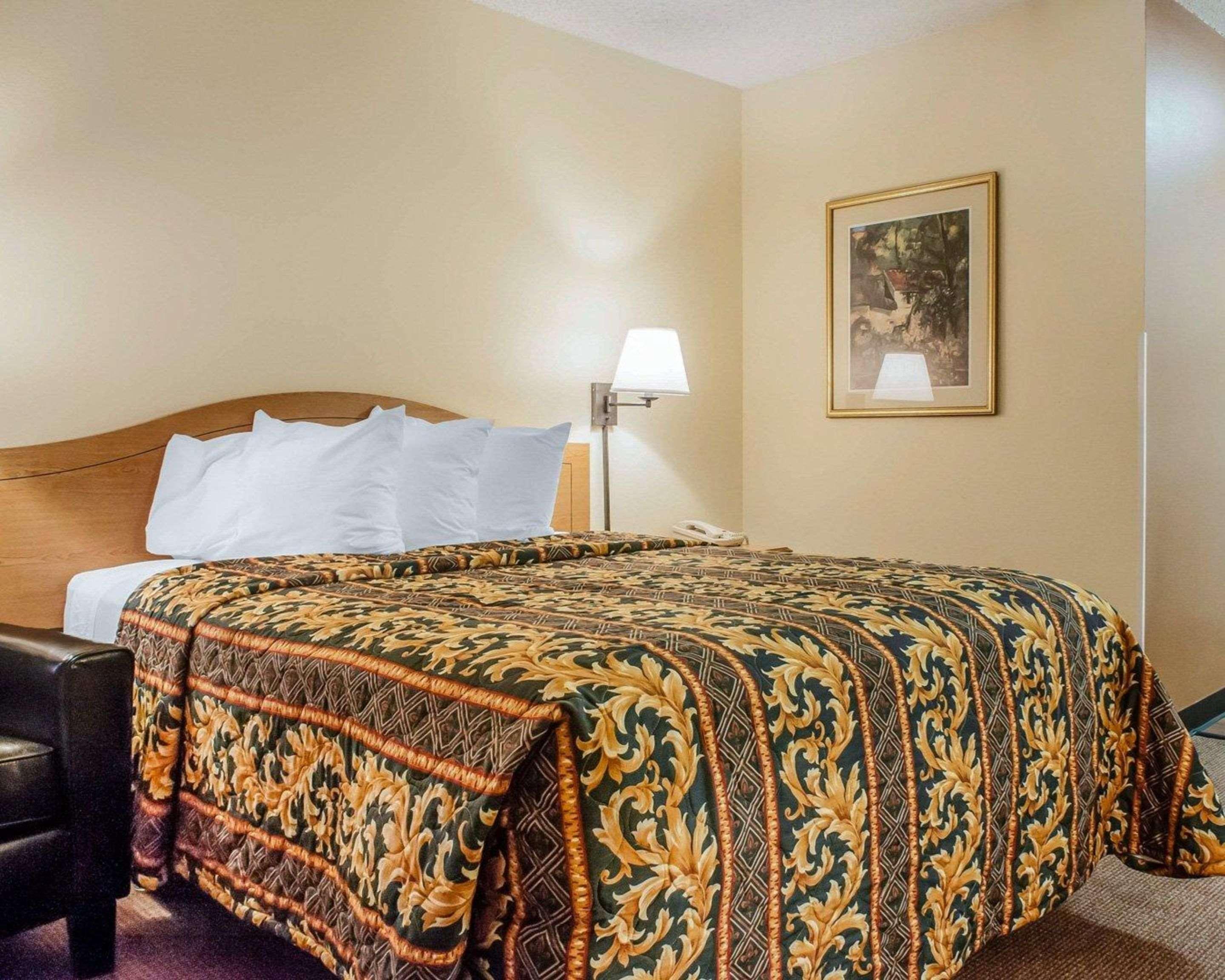 Hotel Suburban 2*