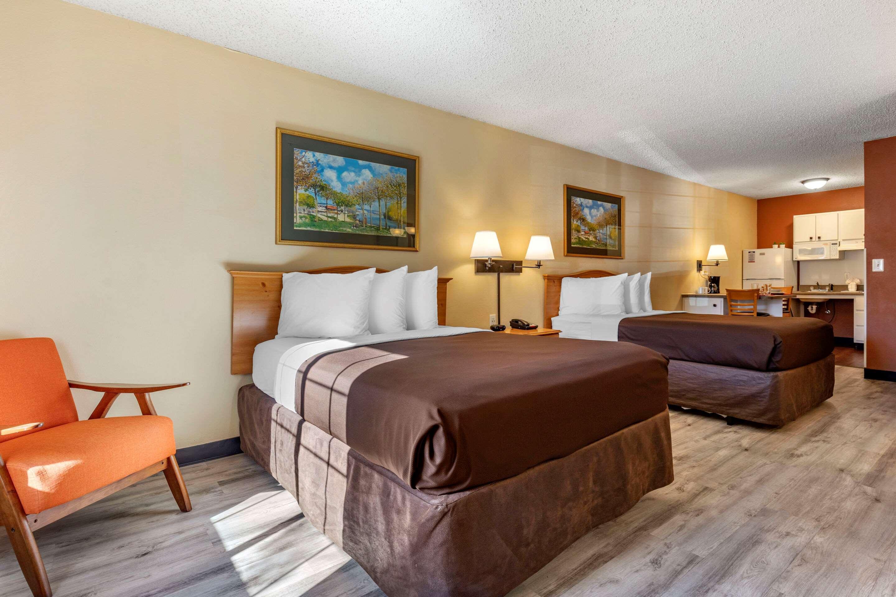 Suburban Hotel