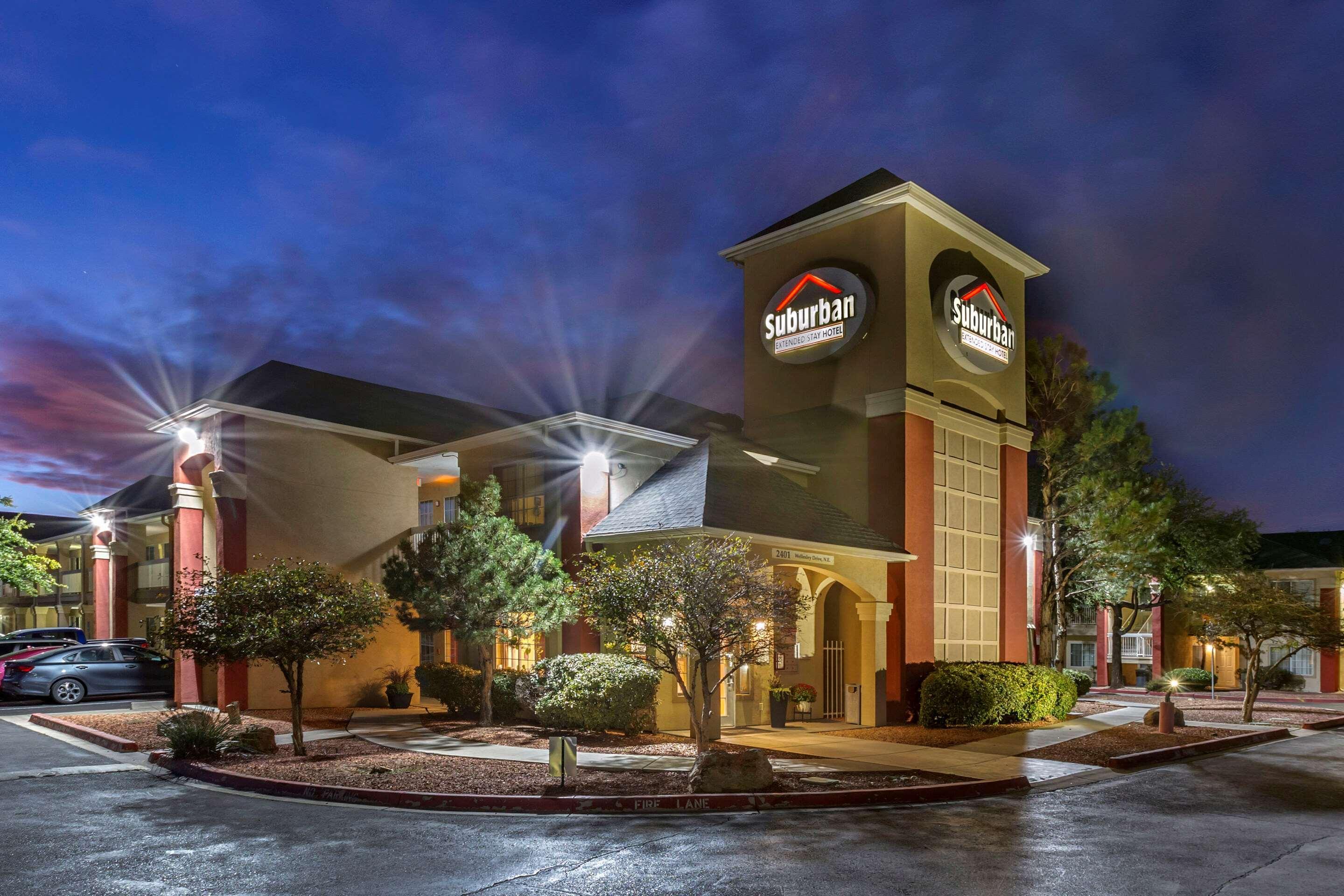 Suburban Hotel 2*