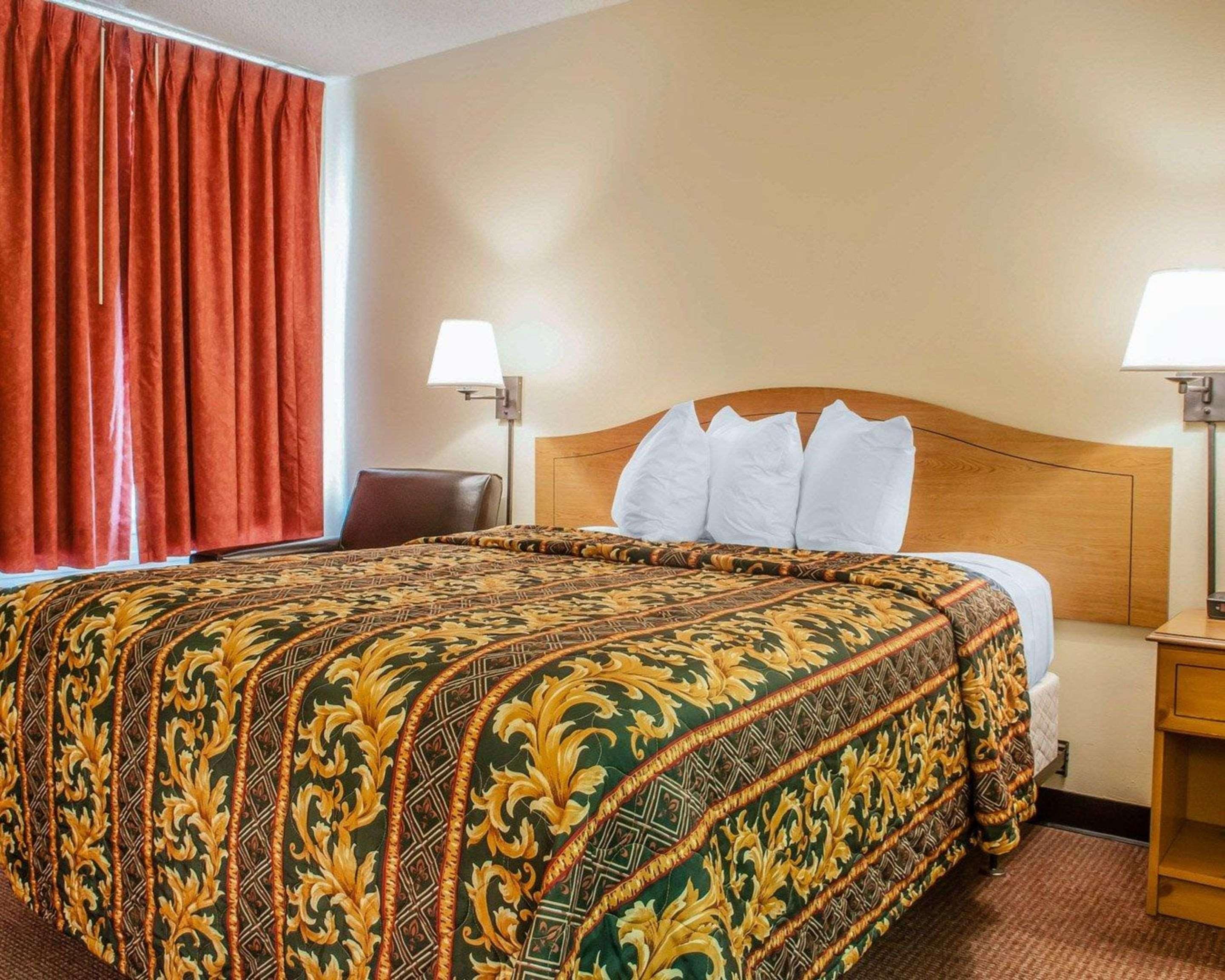 Suburban Midtown - University Hotel