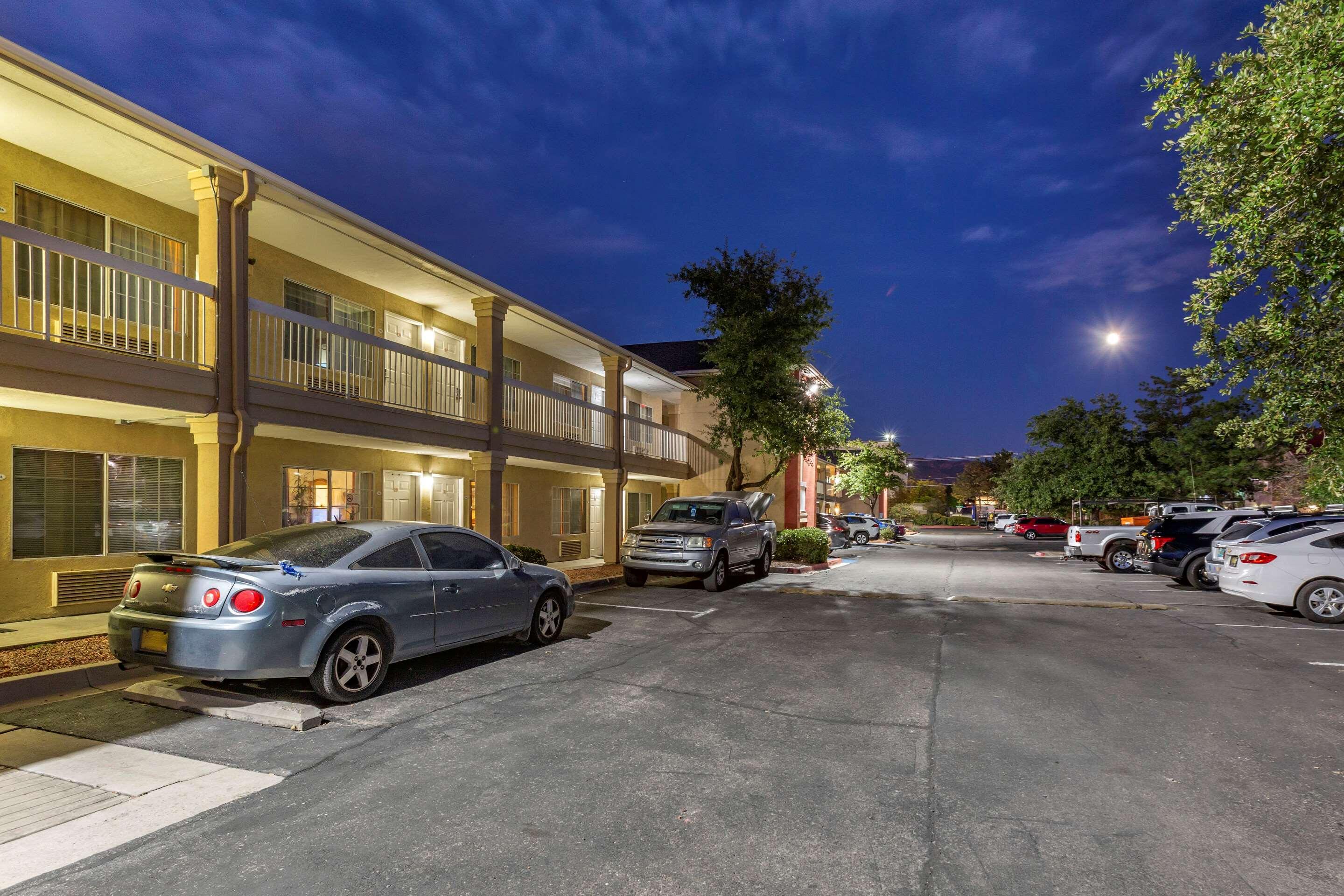 Suburban Hotel Albuquerque